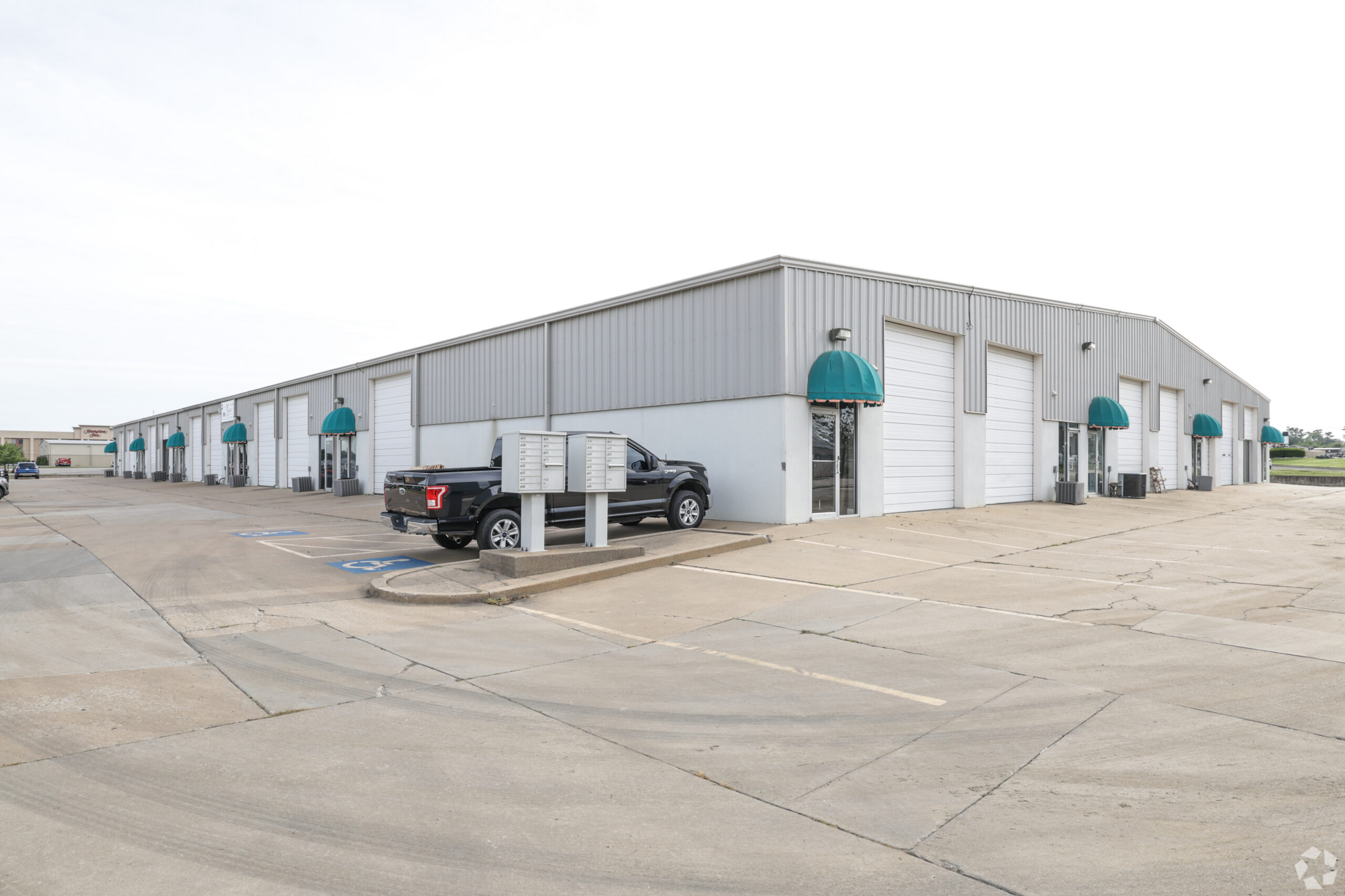 2101-2230 N. Beech Ave.