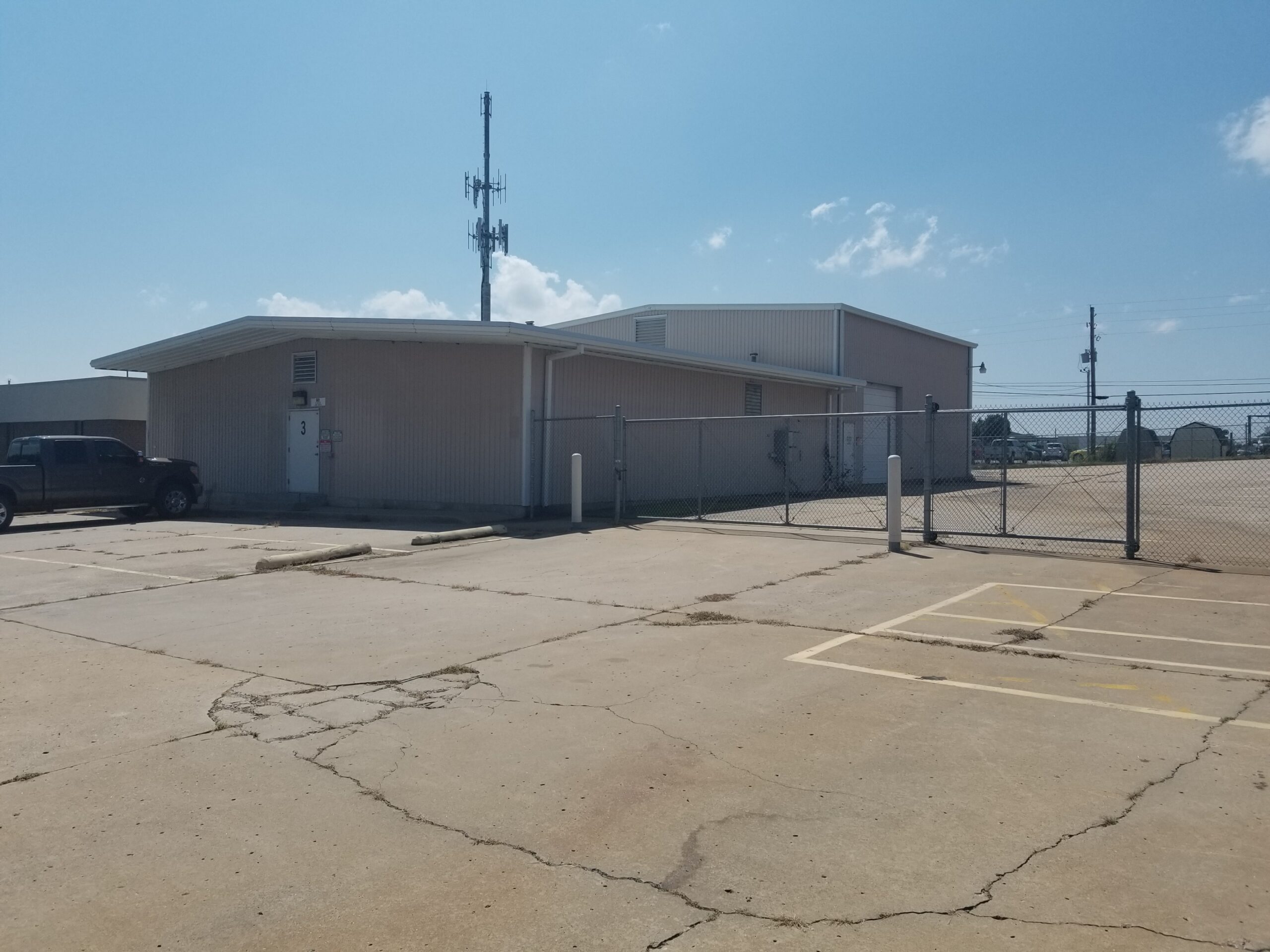 502-602 N. Redbud Ave.