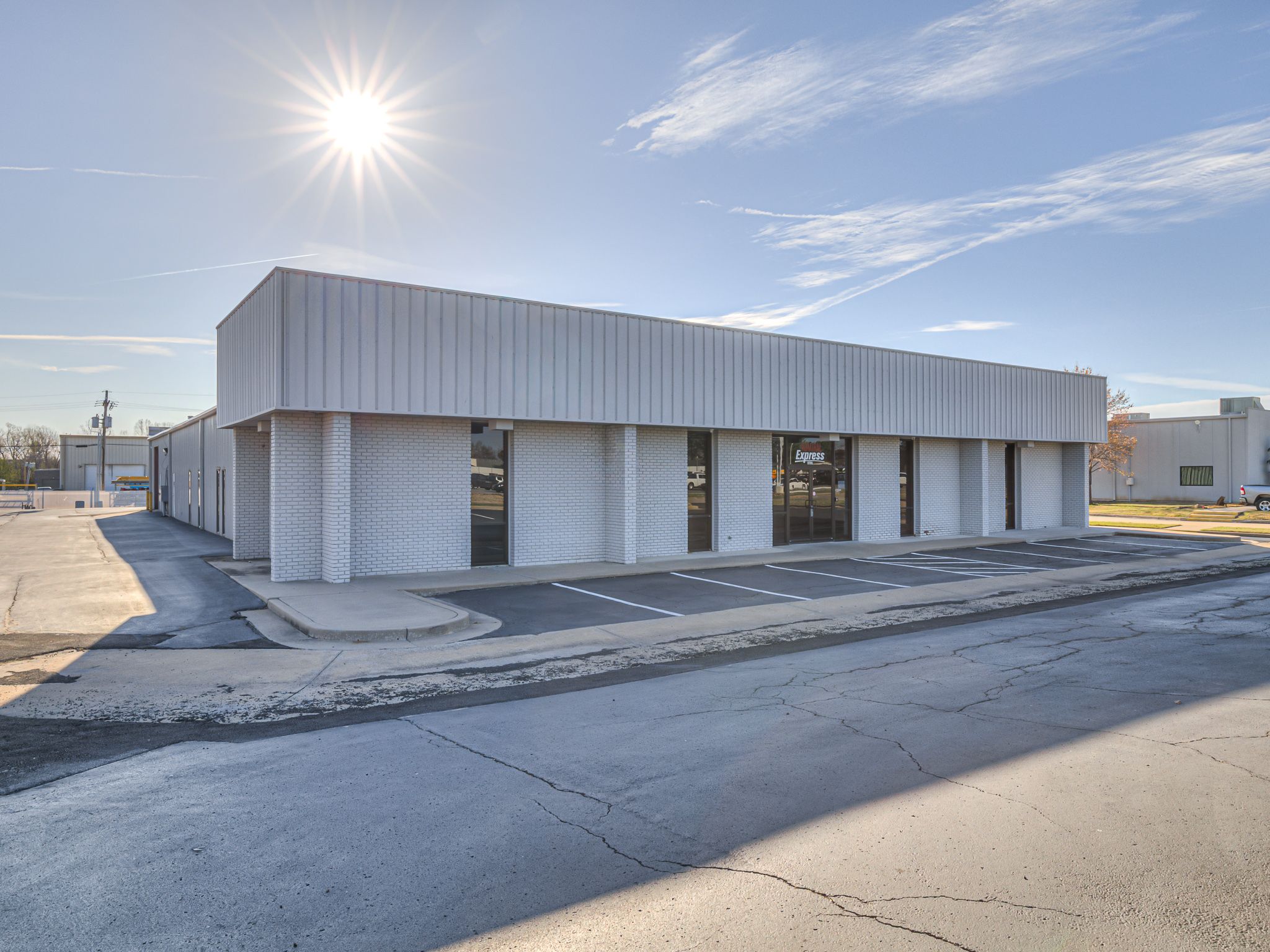 1827 N. Yellowood Ave.