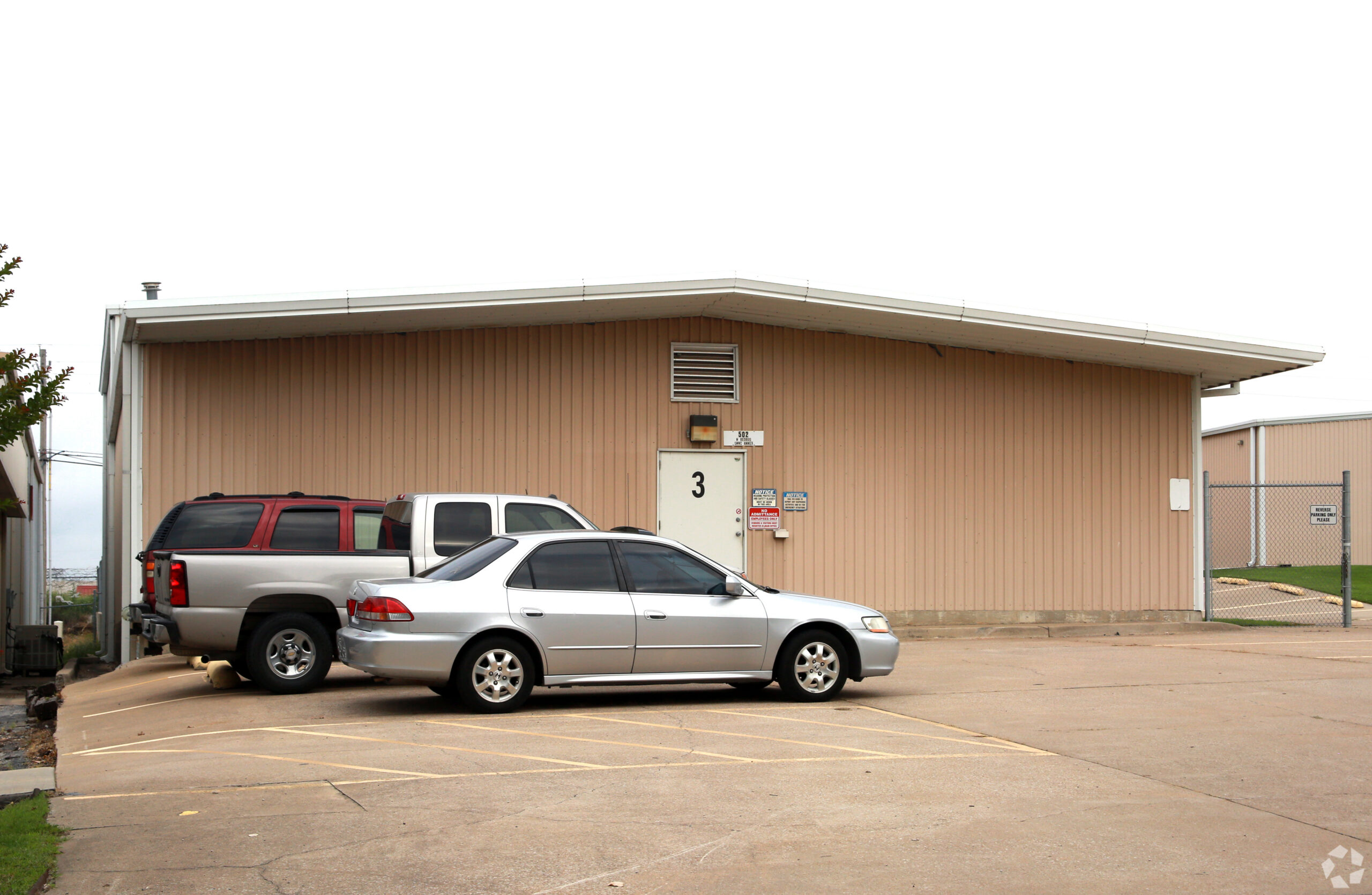 502-602 N. Redbud Ave.