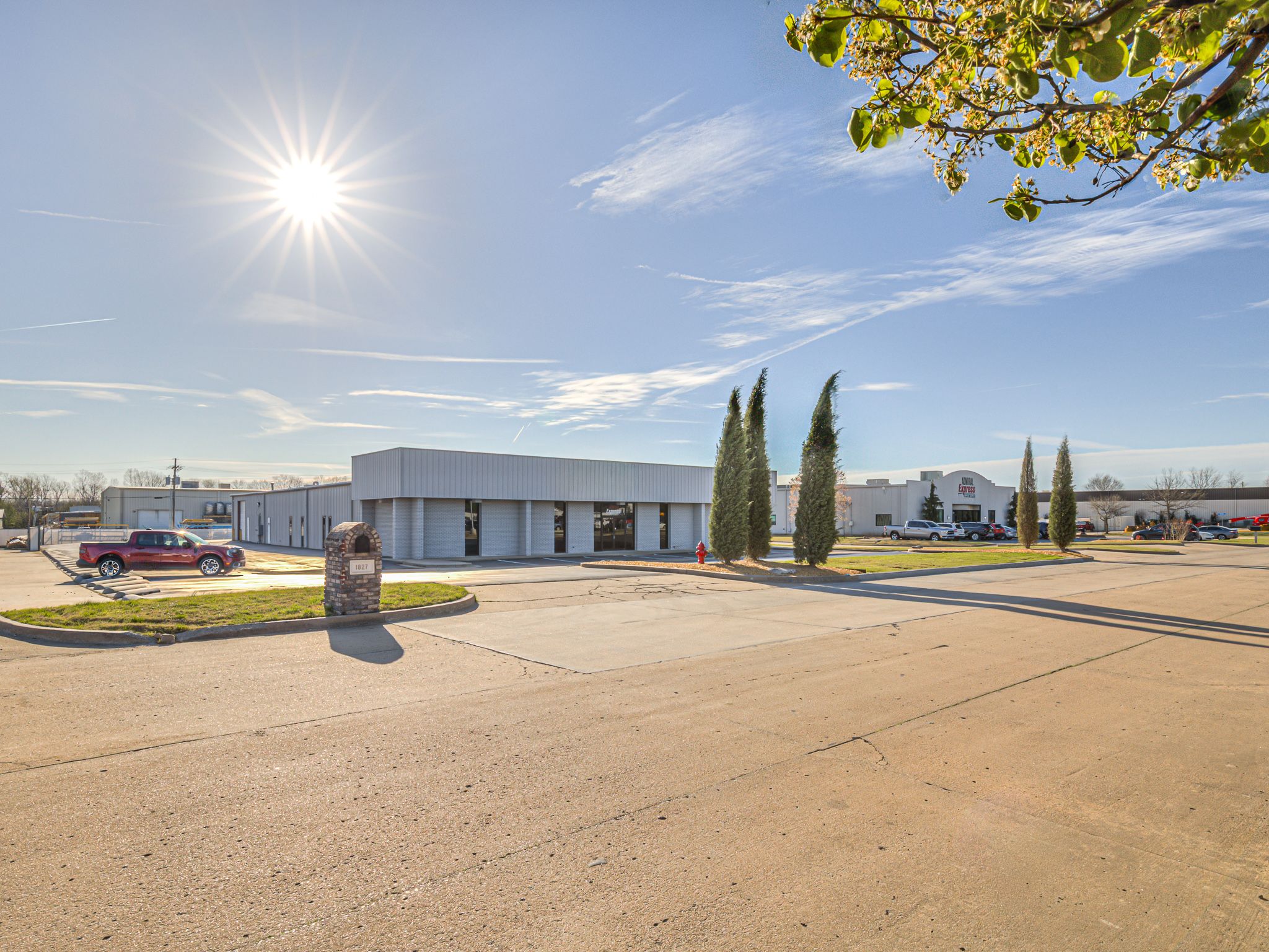 1827 N. Yellowood Ave.