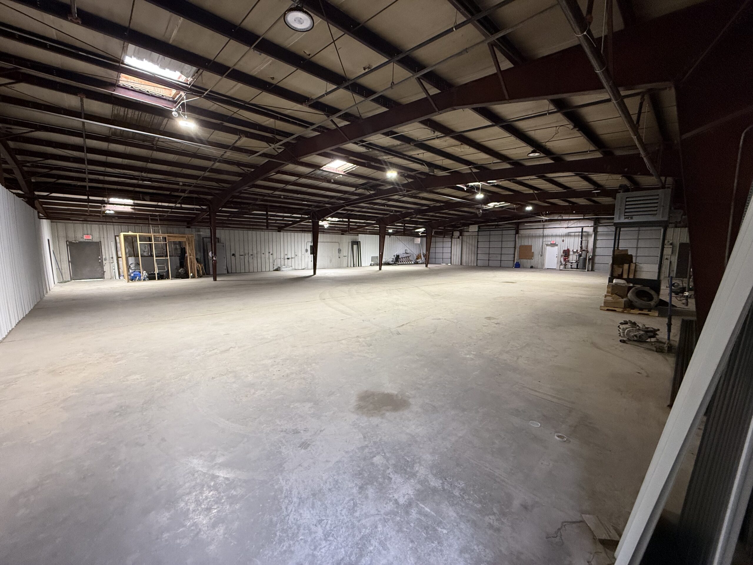 19901 E Highway 51 – Warehouse