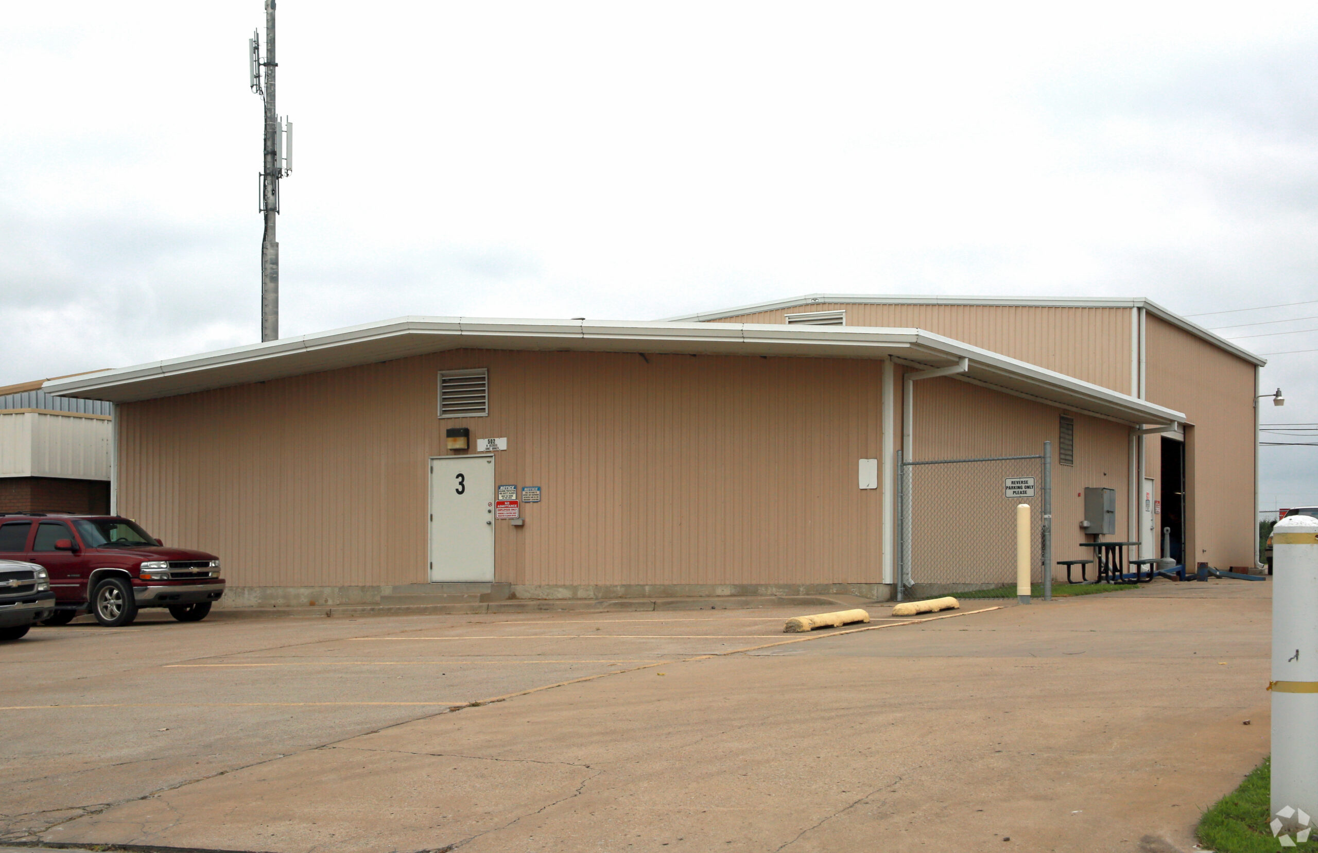 502-602 N. Redbud Ave.